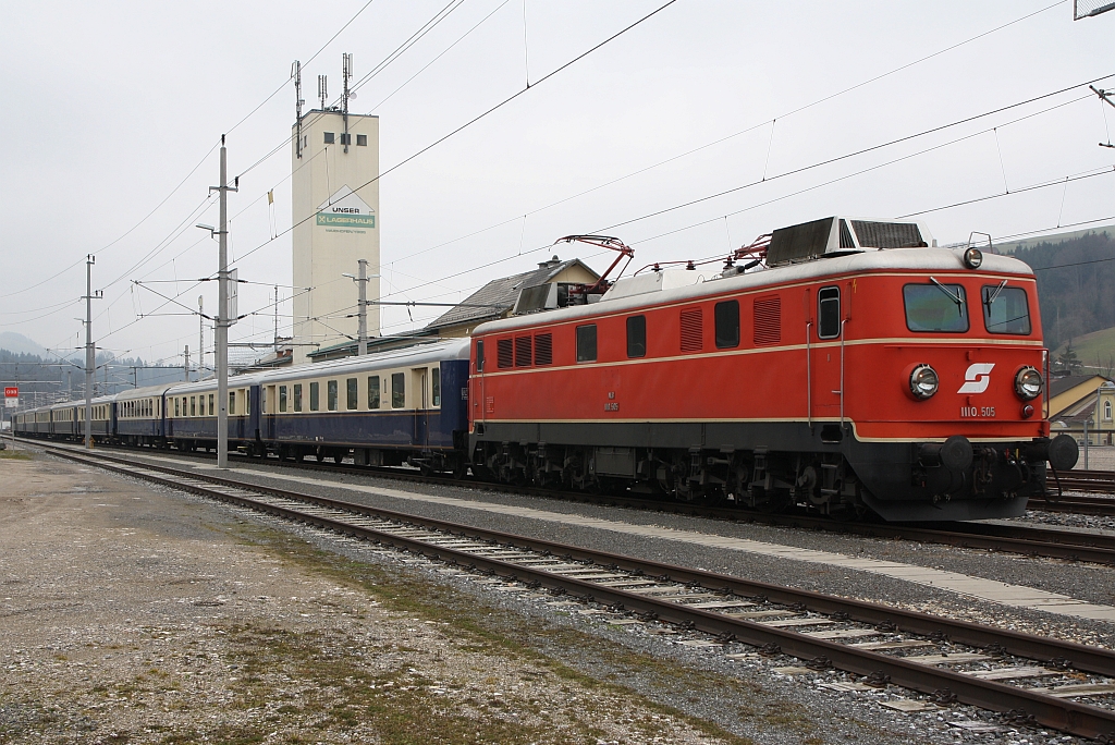 NLB 1110.505 mit dem SE 14290 von Mistelbach nach Admont am 17.März 2018 in Waidhofen an der Ybbs.