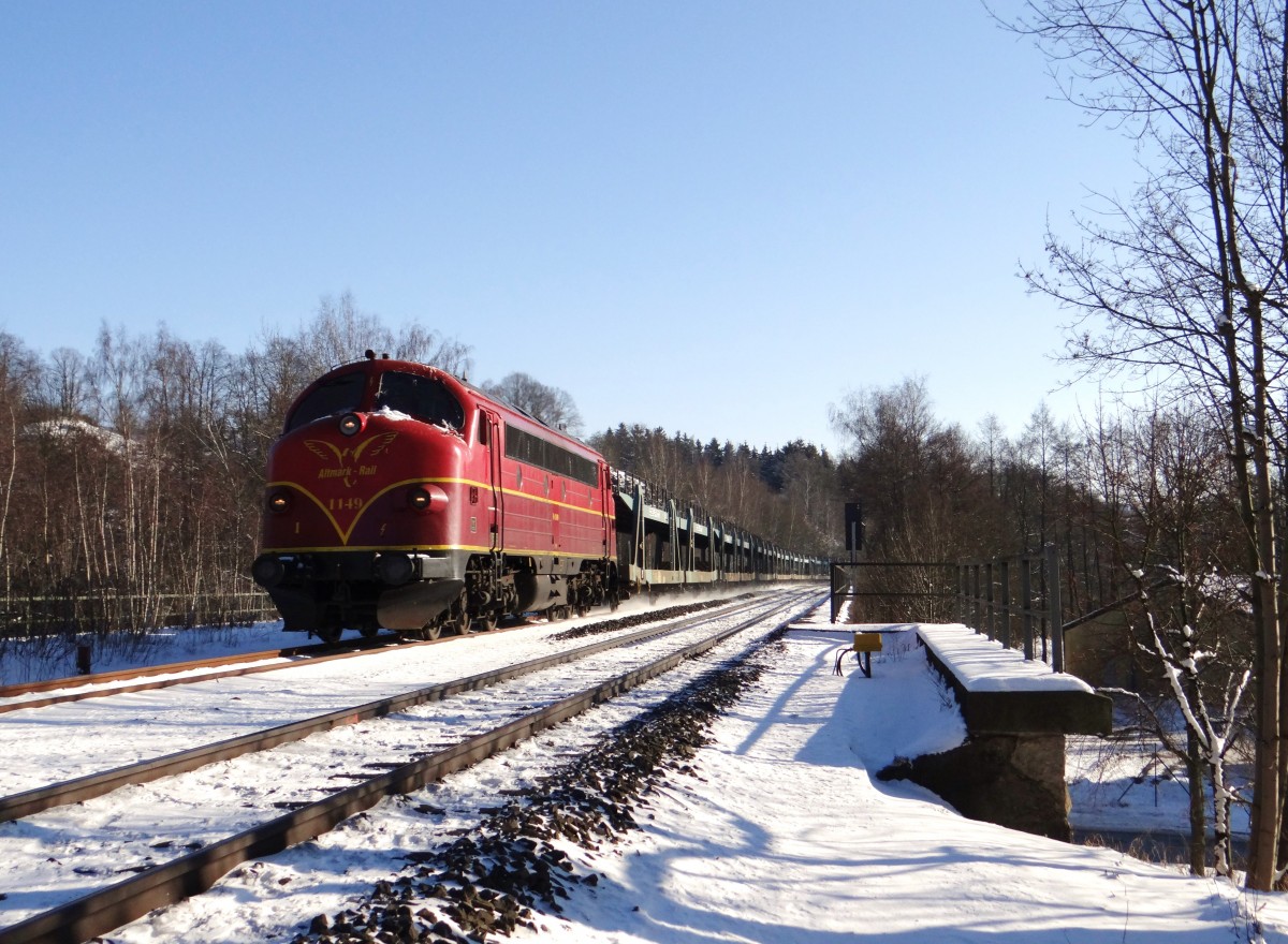 Nohab 1149 (227 008) Altmark-Rail fuhr am 19.01.16 mit einem leeren Autozug von Regensburg nach Mosel. Hier zu sehen bei der Einfahrt in Hof/Saale.