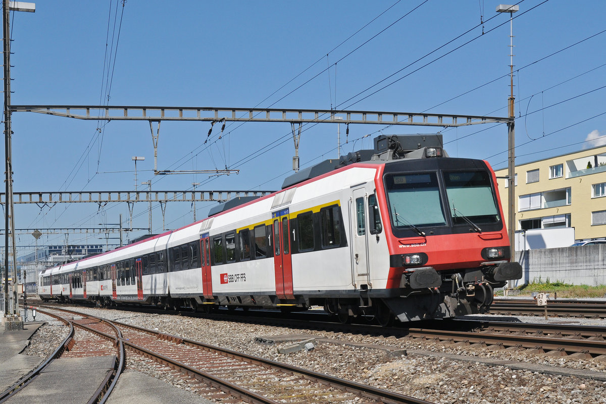 NPZ ABt Domino, auf der S8, fährt beim Bahnhof Zofingen ein. Die Aufnahme stammt vom 25.08.2016.