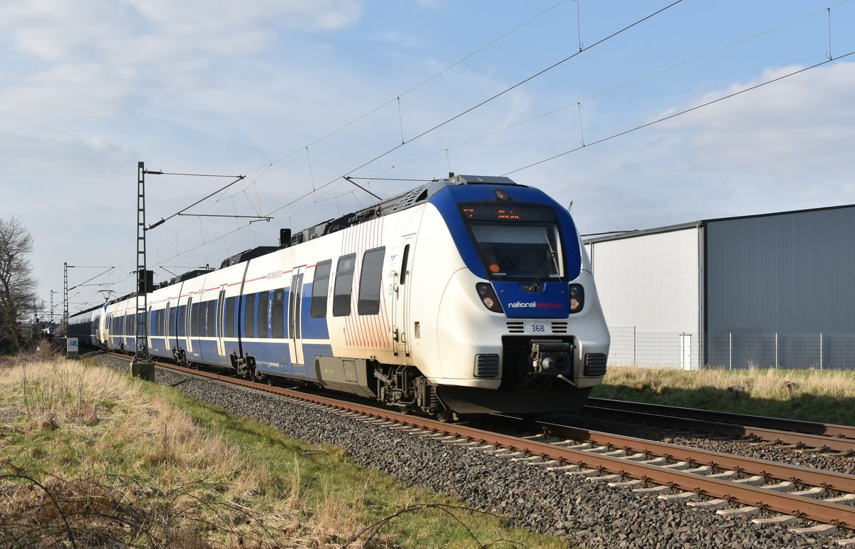 NX Triebwagen 368 führt einen RE7 Zug von Krefeld nach Rheine am Samstag den 24.3.2018 an Allerheiligen vorbei nach Köln. 