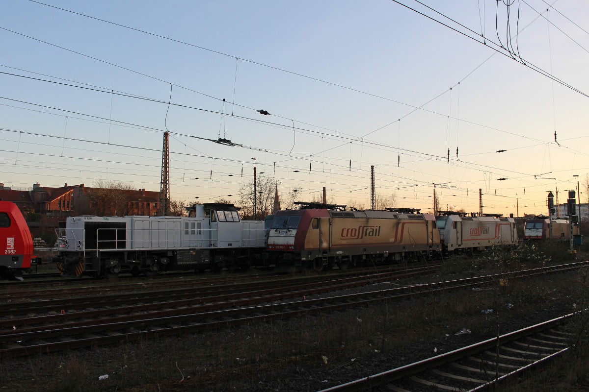 Oak Capital Tilly,Crossrail 185 593,E 186 904 XR und weitere Crossrail 185er am 9.3.14 abgestellt in Krefeld Hbf.