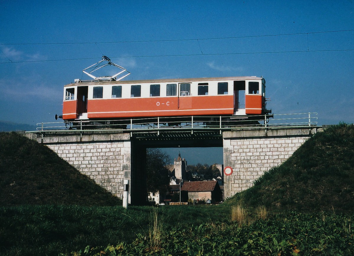 OC: BDe 4/4 12 zwischen Orbe und Chavornay im Jahre 1989.
Foto: Walter Ruetsch