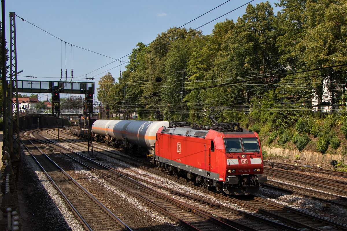 Offenburg am 27. Juli 2018. 185 147-6 verlässt den Gbf gen Süden. 