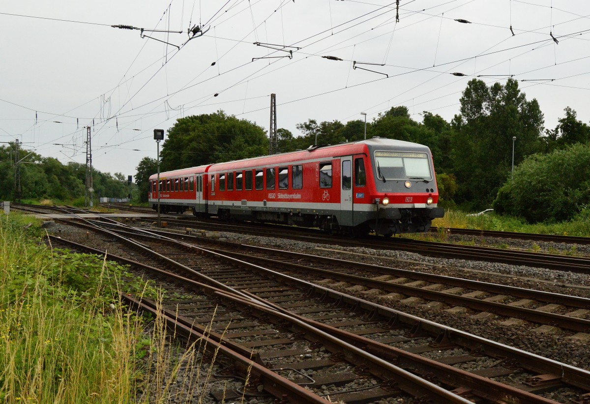 Oktoberfest???? Ne ist nur der 628/928 433 der Südostbayernbahn der auf der RB38 seinen Dienst versieht....hier ist er in Grevenbroich als Pendel bei der Einfahrt zu sehen. 4.7.2014