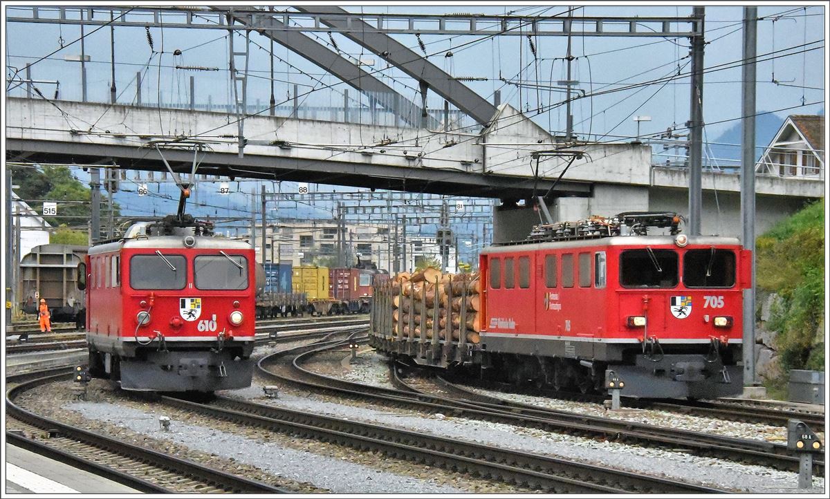 Oldtimertreffen in Chur. Ge 4/4 I 610  Viamala  übernimmt den GEX901 und Ge 6/6 II 705  Pontresina/Puntraschigna  ist im Güterzugsdienst tätig. (15.09.2016)