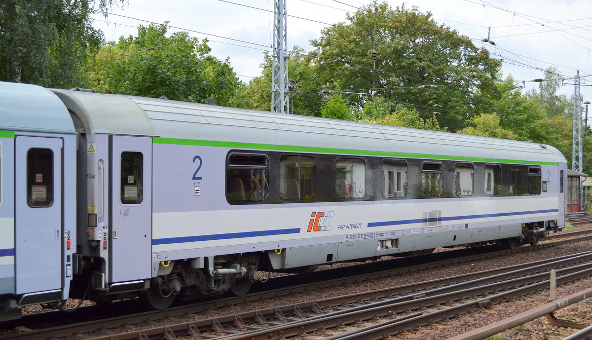 Polnischer EC 2.Klasse Großraumwagen mit der Nr. PL-PKPIC 61 51 29-90 017-6 B9mnopuz am 14.08.18 Berlin-Hirschgarten.