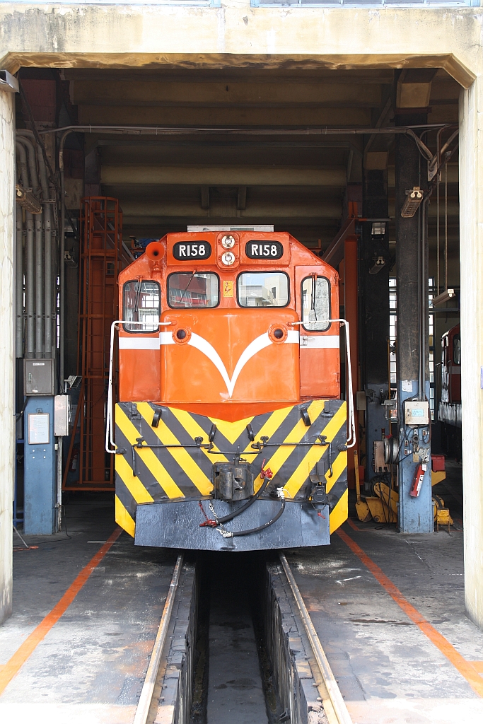 R158 (Co'Co'-de, GM-EMD, Type G22CU, Bauj. 1973, Fabr.Nr. 712762) am 09.Juni 2017 im Changhua Roundhouse.