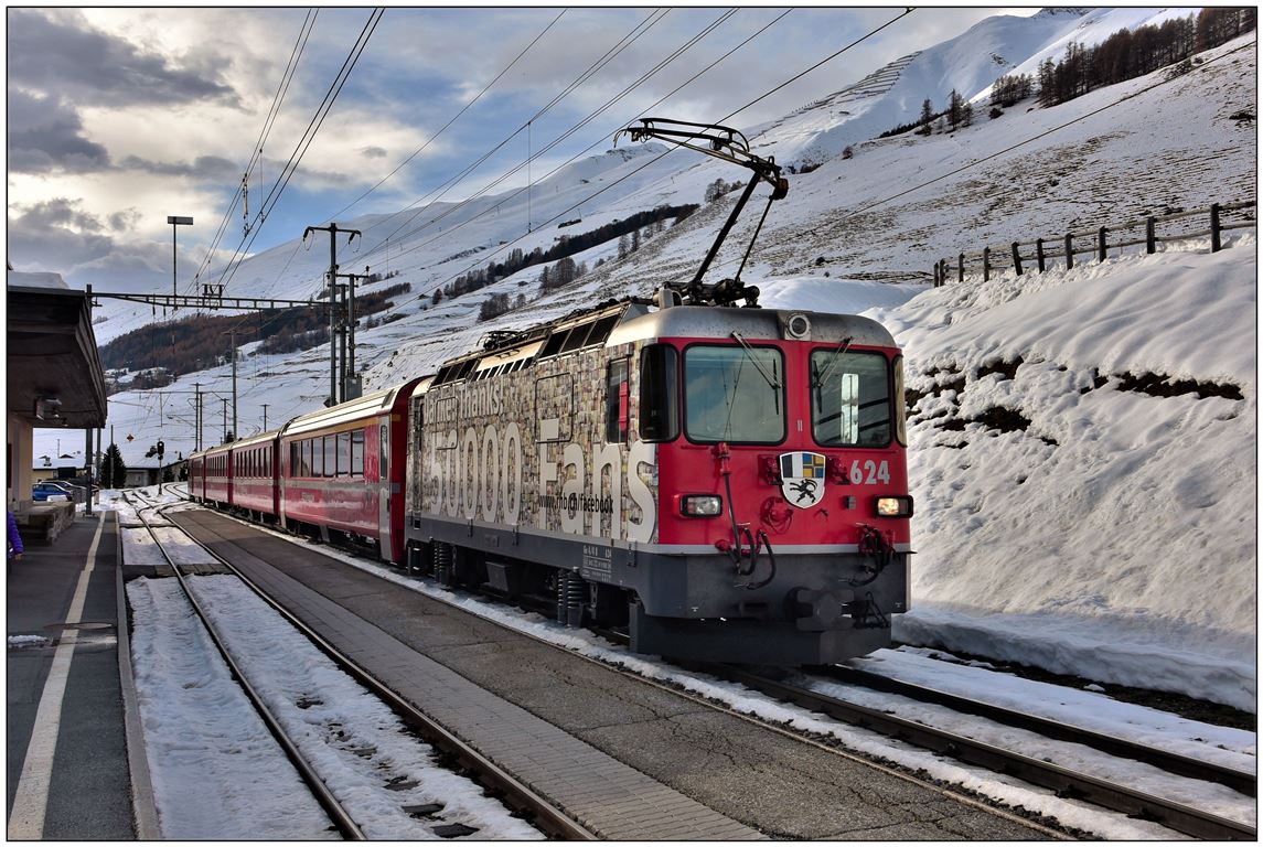 R1952 mit Ge 4/4 II 624  Celerina  nach Pontresina in S-chanf. (04.11.20185)