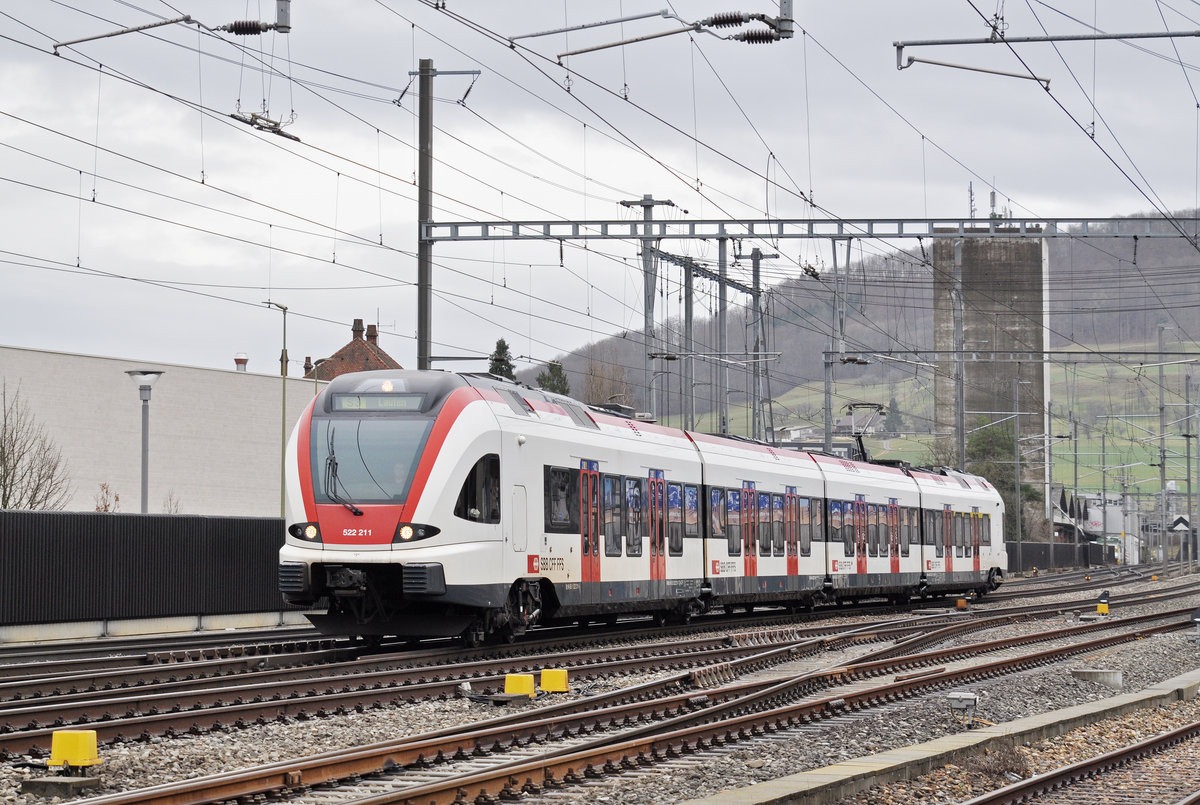 RABe 522 211, auf der S3, fährt zum Bahnhof Sissach. Die Aufnahme stammt vom 06.03.2017.