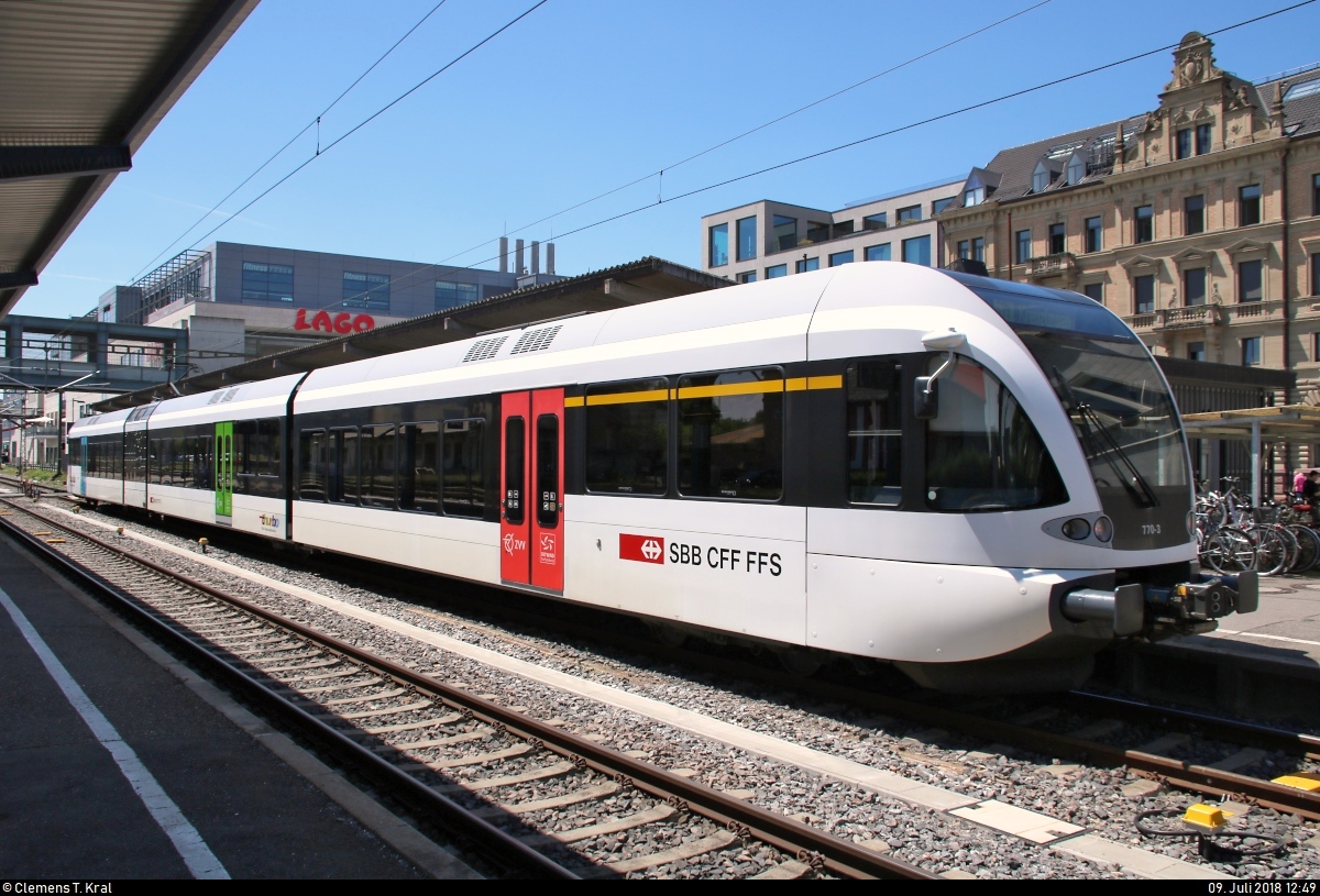 RABe 526 770-3 (Stadler GTW) der Thurbo AG als S 14 nach Kreuzlingen (CH) steht in ihrem Startbahnhof Konstanz auf Gleis 1b.
[9.7.2018 | 12:49 Uhr]