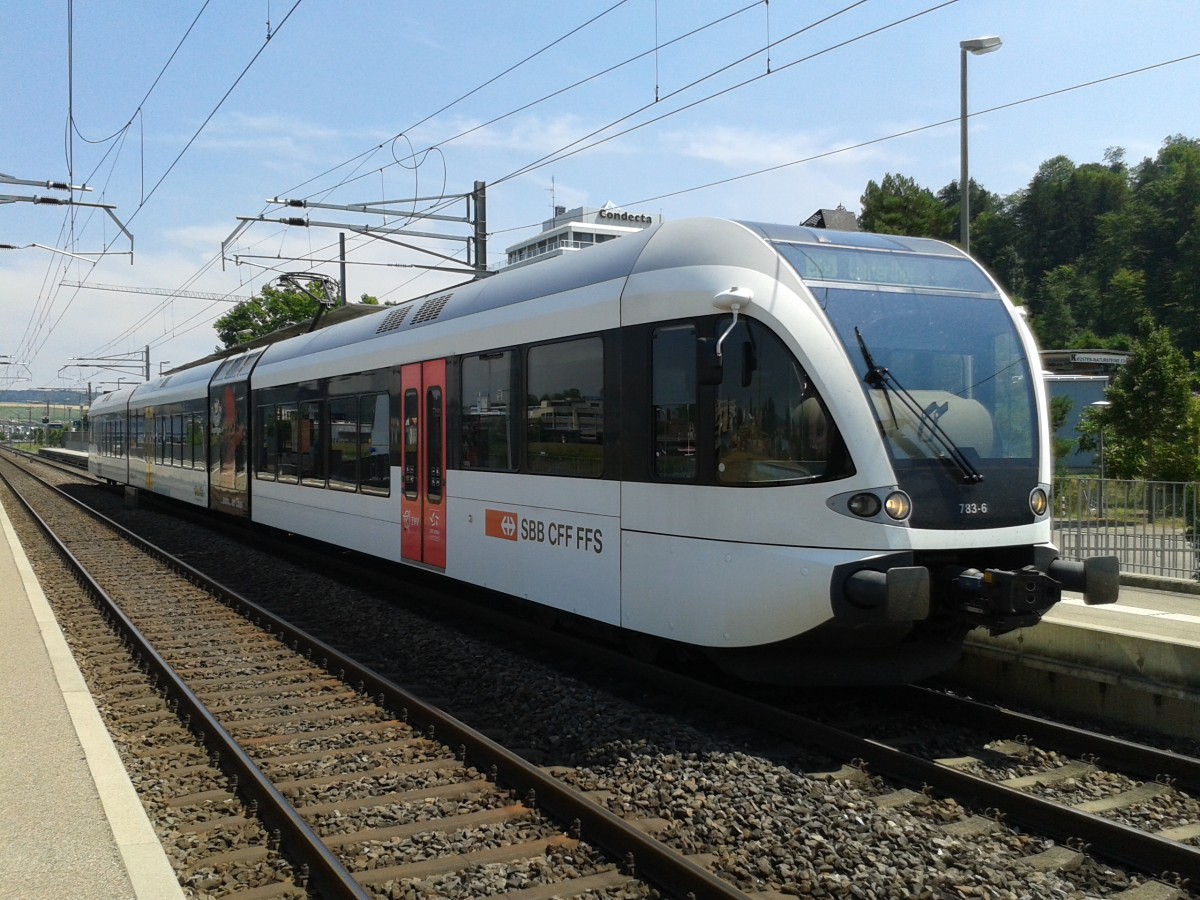 RABe 526 783-6 als S35 8148 (Wil - Winterthur) am 24.7.2015 beim Halt in Winterthur Hegi.
