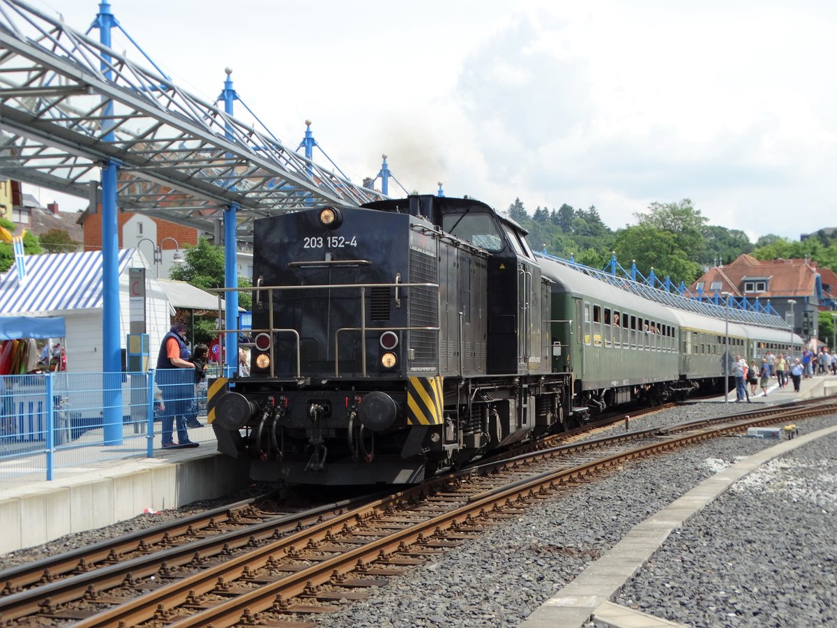 Rail Cargo 203 152-4 am 05.06.17 in Königstein Taunus