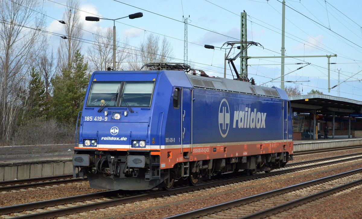 Raildox GmbH & Co. KG mit  185 419-9  [NVR-Number: 91 80 6185 419-9 D-RDX] am 05.03.19 Bf. Flughafen Berlin-Schönefeld.