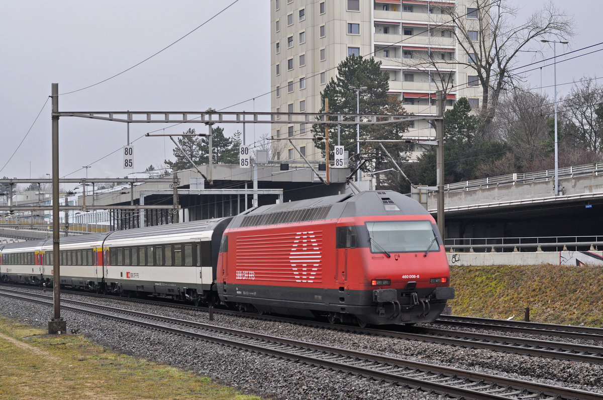 Re 460 008-6 fährt Richtung Basel SBB. Die Aufnahme stammt vom 19.12.2017.