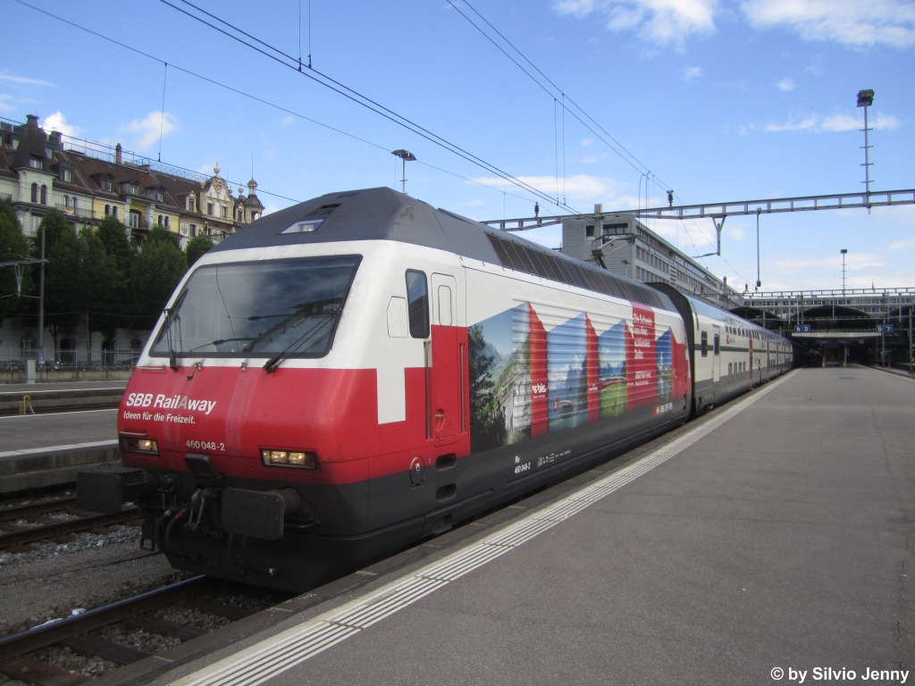 Re 460 048-2 ''RailAWay'' am 2.6.2015 in Luzern als IR 2636 nach Zürich-Flughafen.