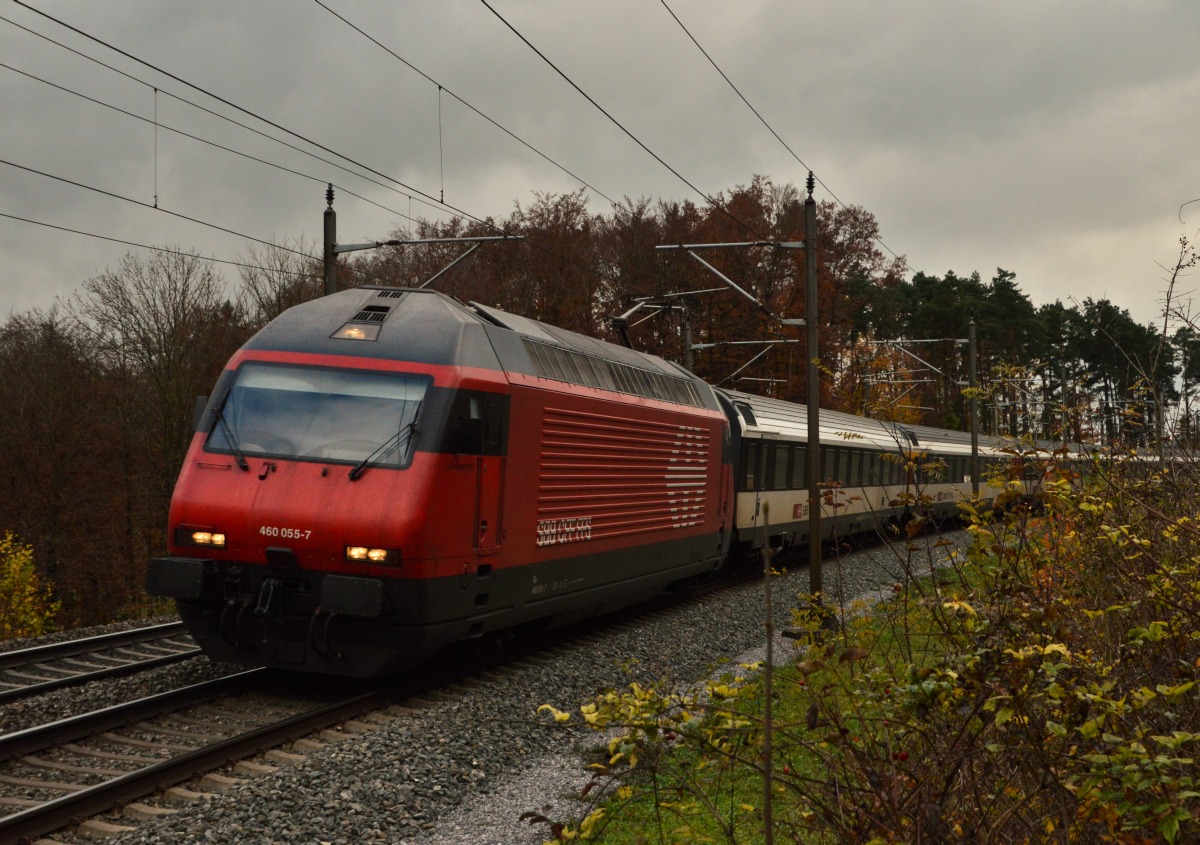 Re 460 055-7 von Basel nach Zürich.
Schinznach 13. November 2014