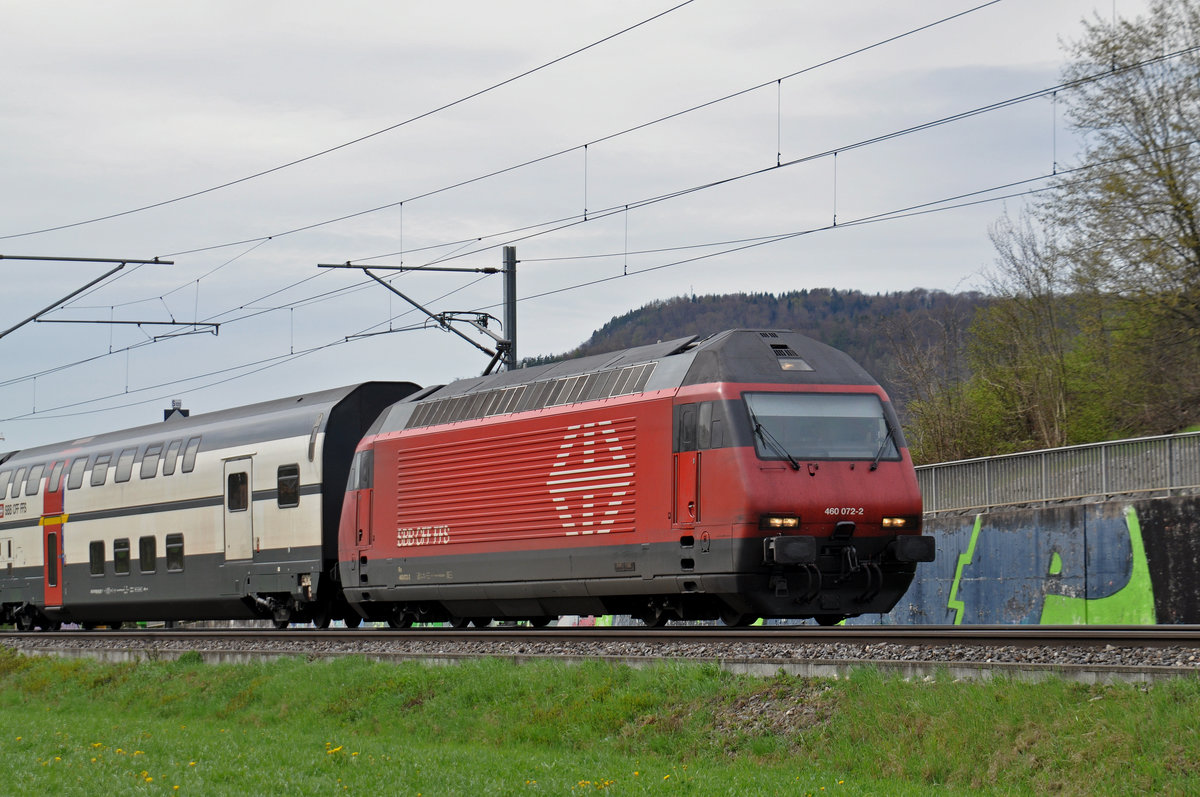 Re 460 072-2 fährt Richtung Bahnhof Sissach. Die Aufnahme stammt vom 14.04.2018.