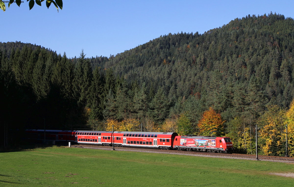 RE 4720 (Konstanz-Hausach) mit Schublok 146 229-0  Europapark Rust  bei Niederwasser 15.10.17