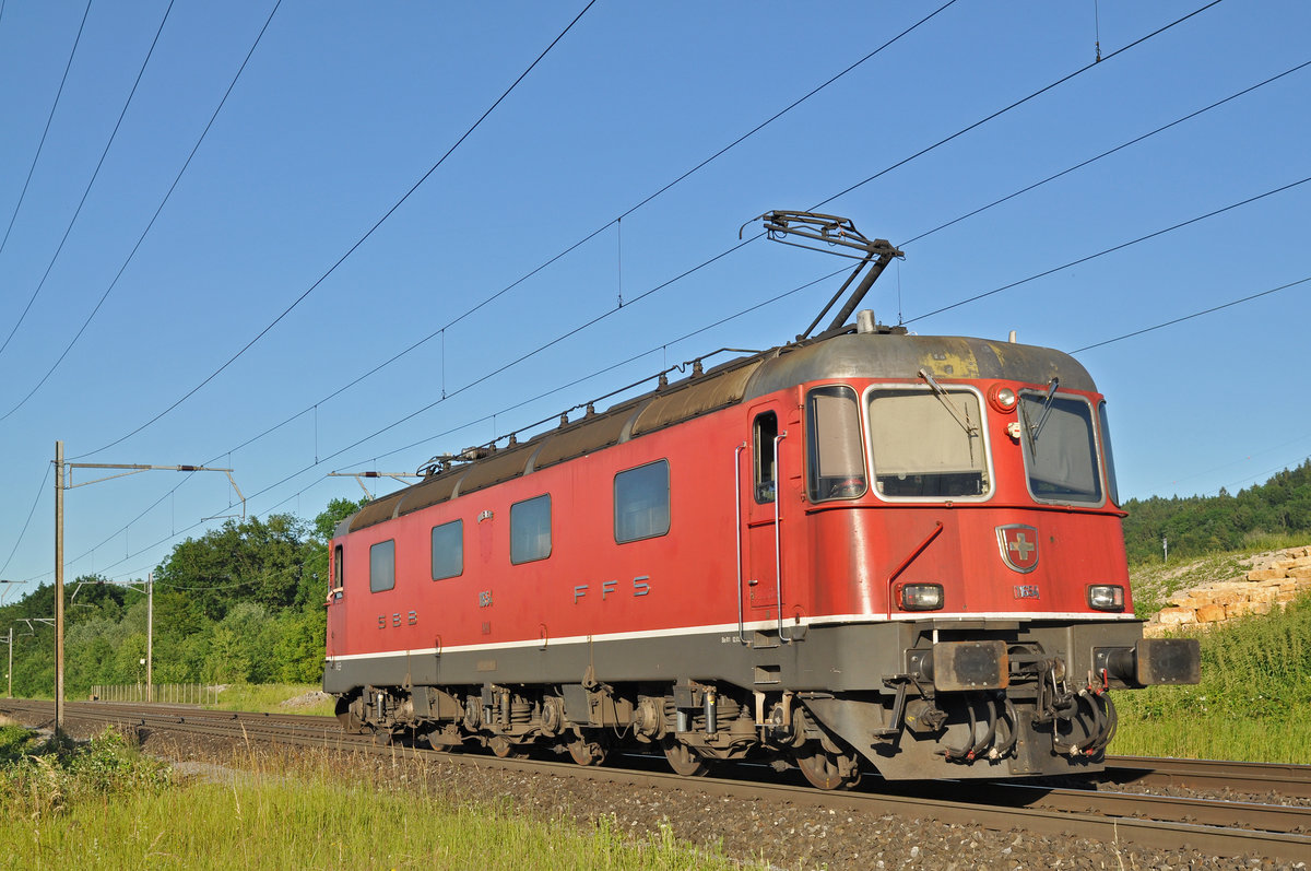 Re 6/6 11654 fährt Richtung Bahnhof Rheinfelden. Die Aufnahme stammt vom 08.06.2017.