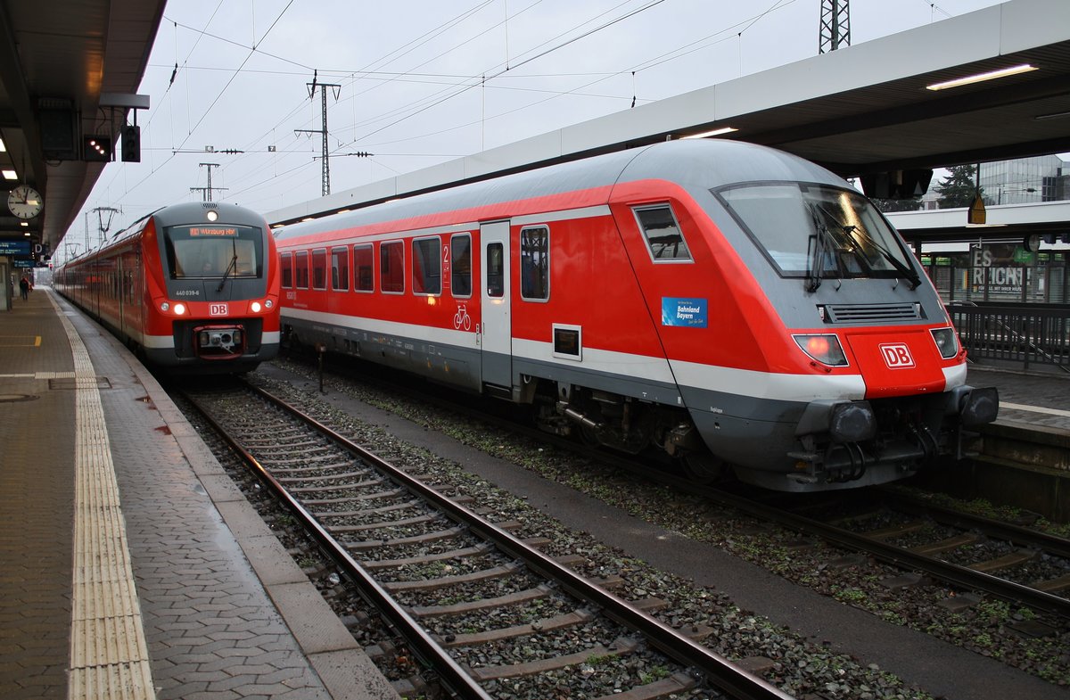 RE4011 von Nürnberg Hauptbahnhof nach Ingolstadt Hauptbahnhof steht am 28.12.2017 im Startbahnhof. Zuglok war 101 087-5.