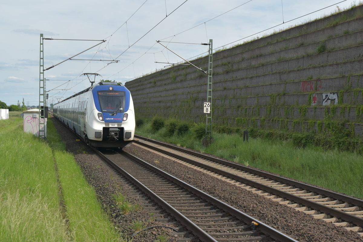 RE7 nach Krefeld bei Allerheiligen am Sonntagnachmittag den 21.5.2017