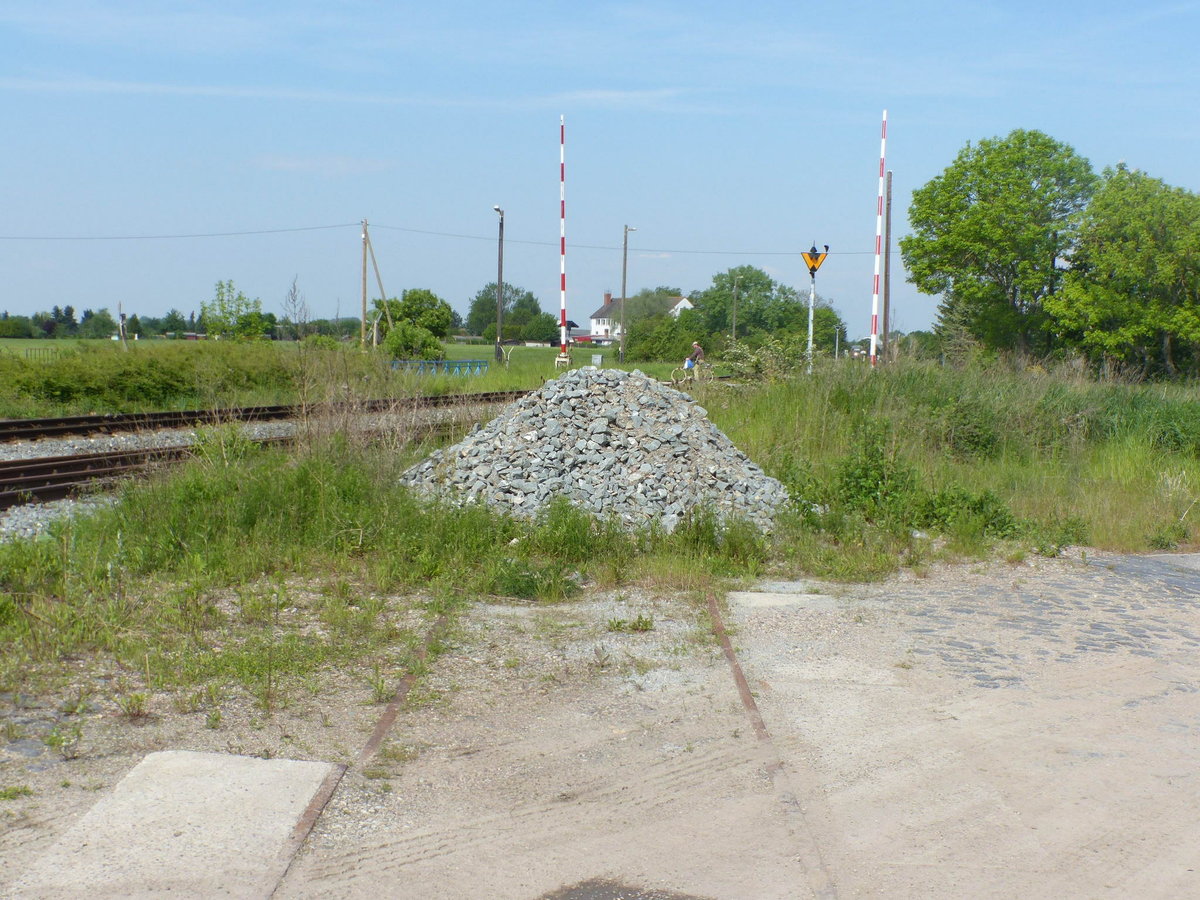 Reste von einem alten Gleis, am 21.05.2017 in Klleda.