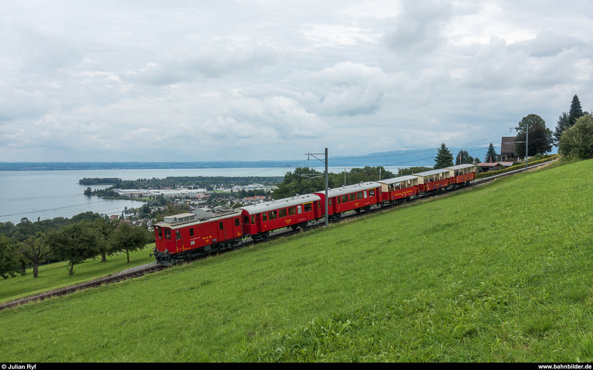 RHB DZeh 2/4 22 am 6. August 2017 unterhalb von Wartensee.