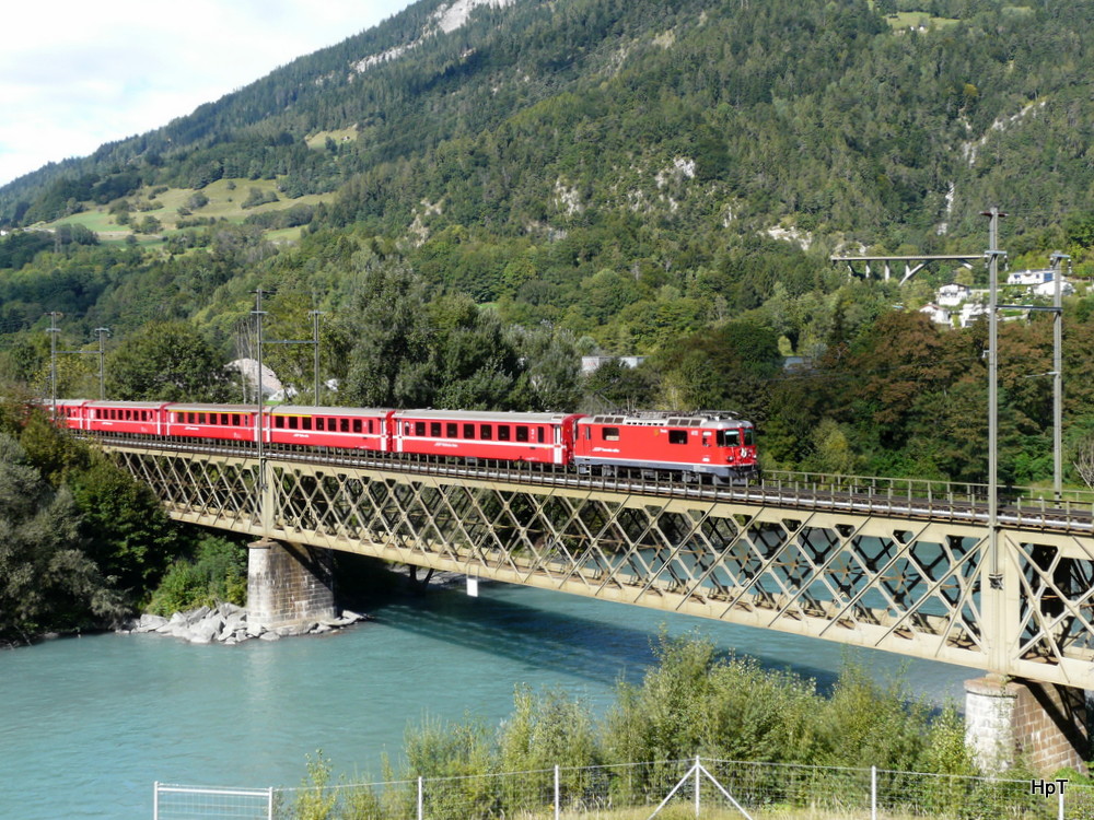 RhB - Ge 4/4  612 mit Schnellzug unterwegs bei Reichenau-Tamins am 20.09.2013