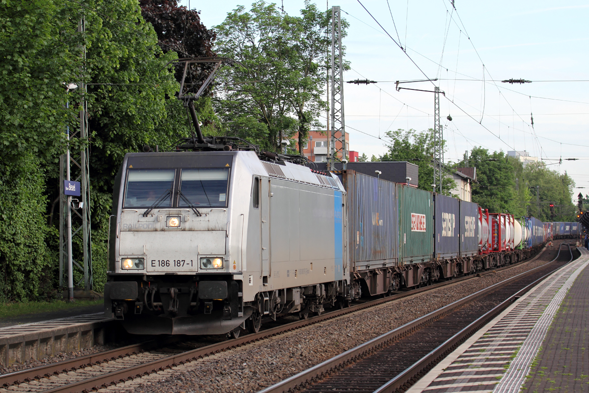 RP 186 187-1 durchfährt Bonn-Beuel 17.5.2017