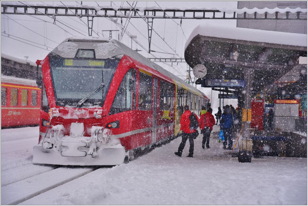 S1 1518 mit Allegra 3104 nach Schiers in Landquart. (14.01.2017)