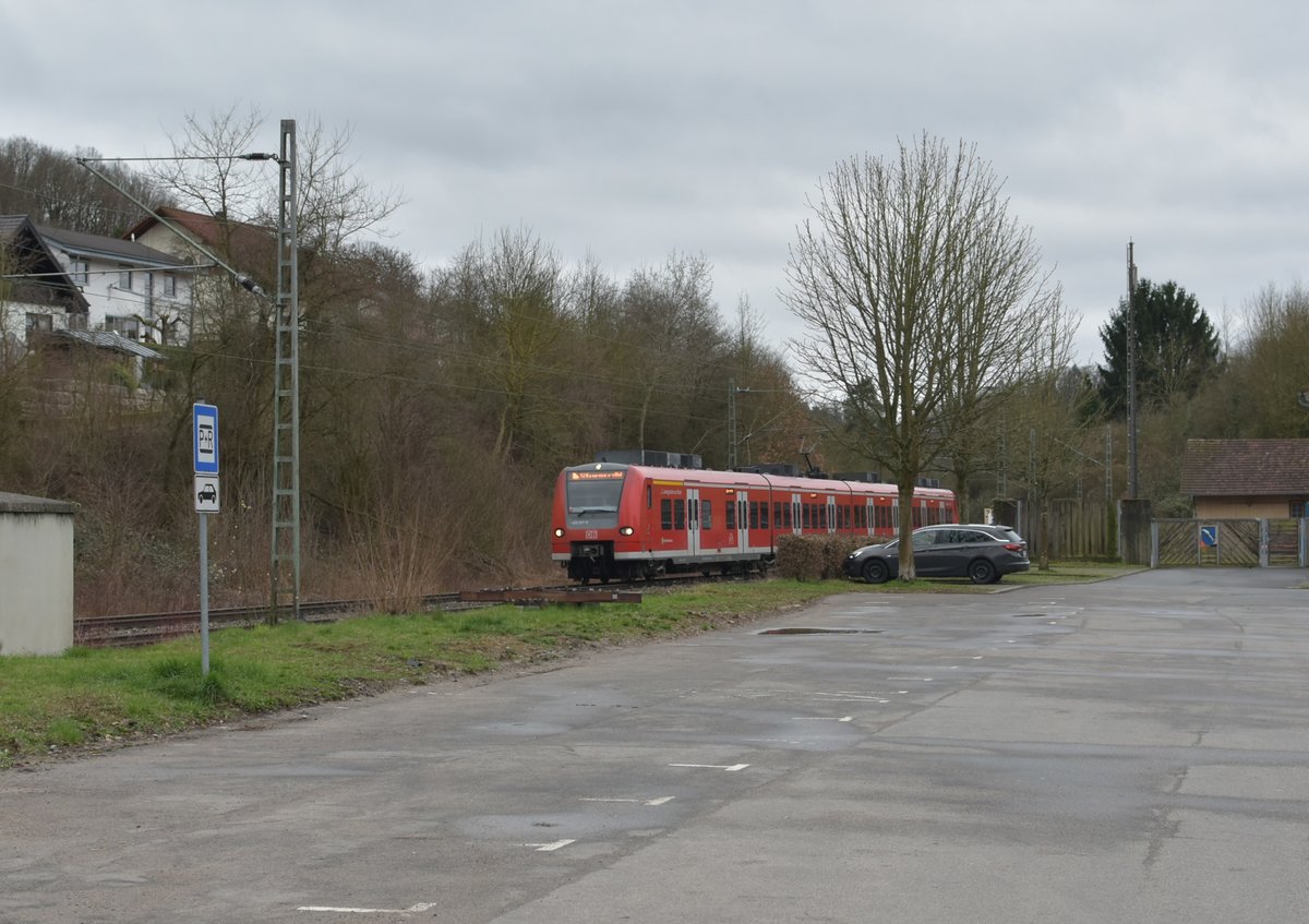 S2 bei der Einfahrt in Neckargerach am 19.3.2017