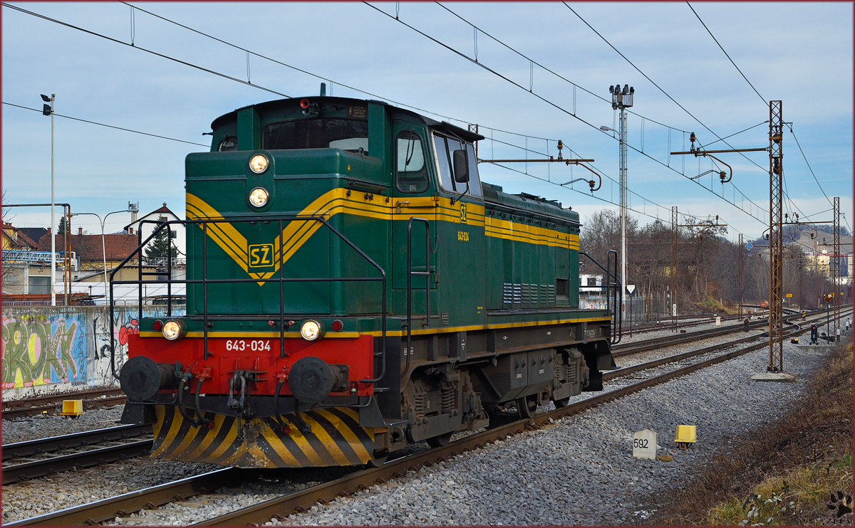 SŽ 643-034 fährt als Lokzug durch Maribor-Tabor Richtung Tezno VBF. /9.2.2016