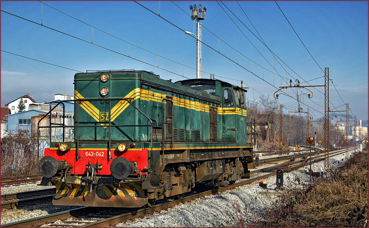 SŽ 643-042 fährt als Lokzug durch Maribor-Tabor Richtung Tezno VBF. /17.2.2017