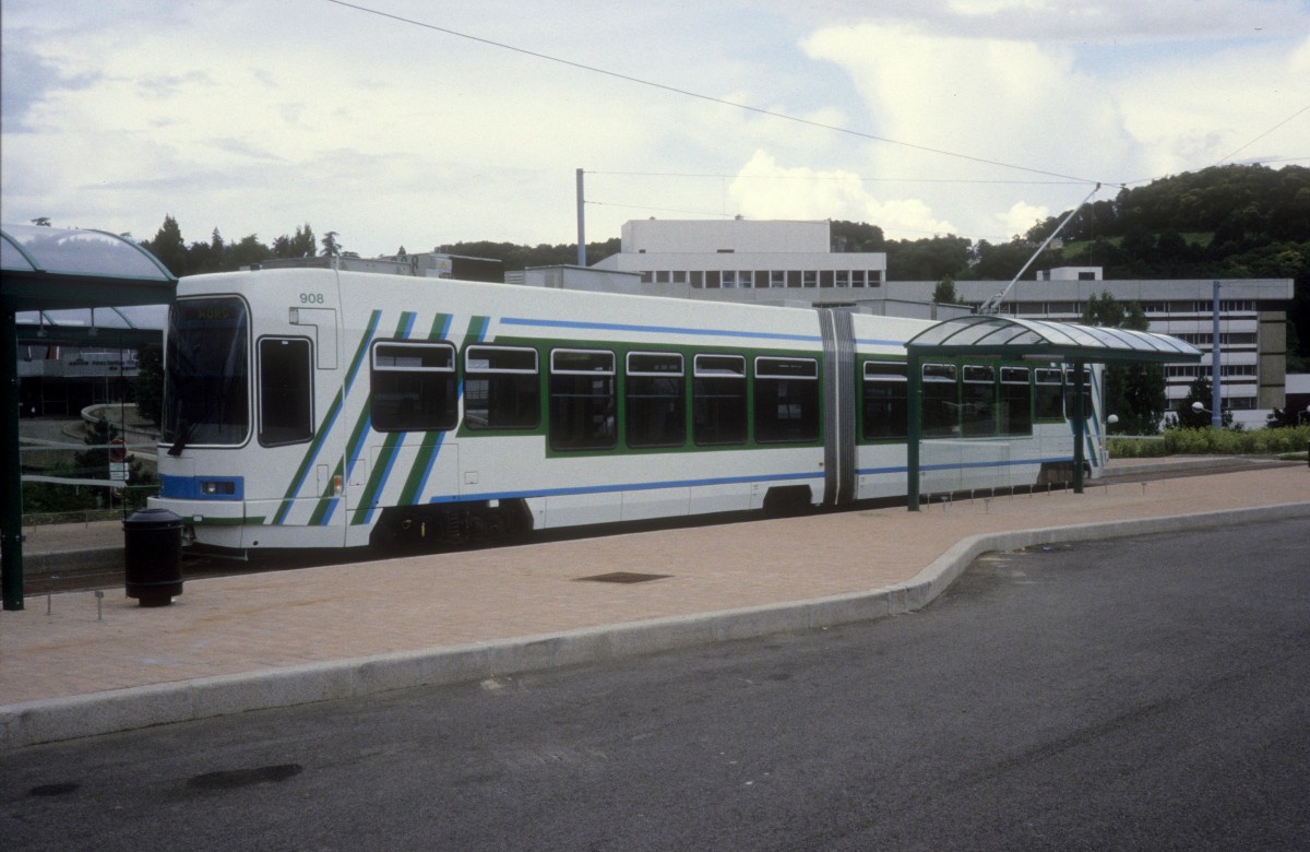 Saint-Étienne STAS SL 4 (Alstom/Vevey-TFS 908) Hôpital Nord im Juli 1992.