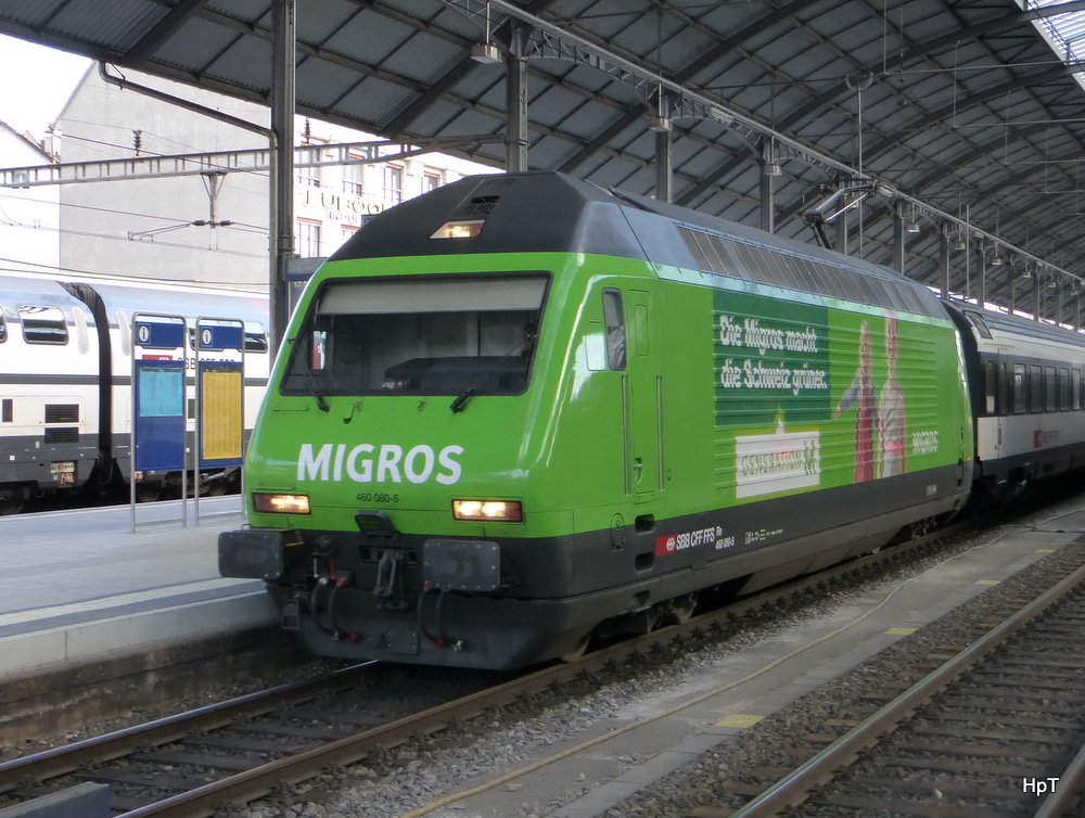 SBB - 460 080-5 bei der einfahrt im Bahnhof Olten am 30.08.2014