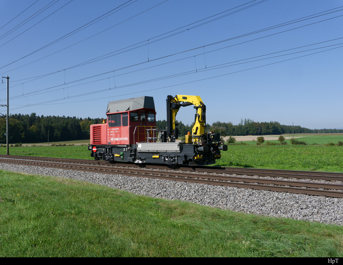 SBB - Baudienst Tm 2/2  234 221-0 unterwegs bei Lyssach am 17.09.2018