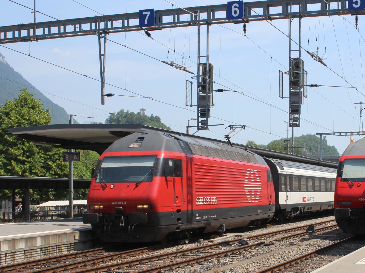 SBB Re 460 071-4 Interlaken Ost am 4. Juli 2015.