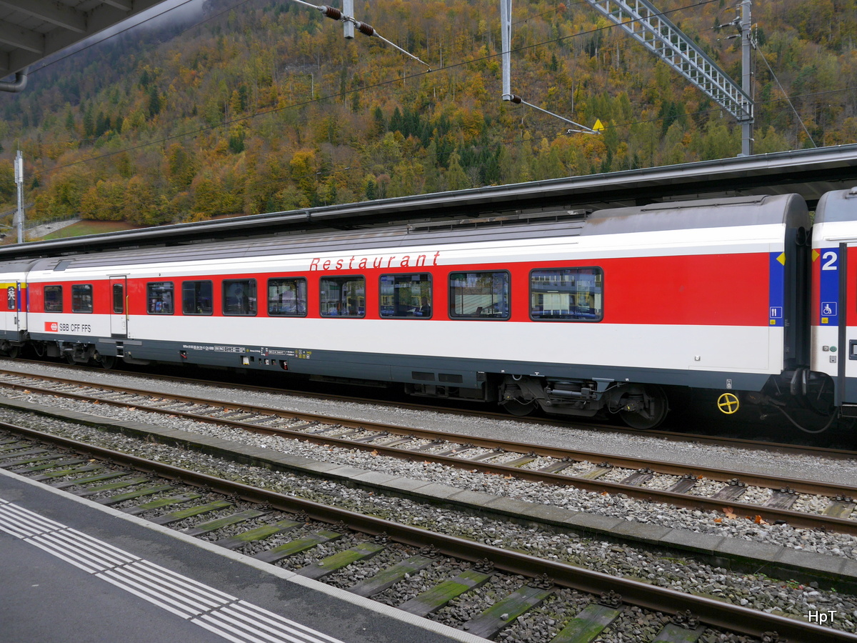 SBB - Speisewagen  RIC  WRm  61 85 88-94 114-5 in Interlaken Ost am 30.10.2017