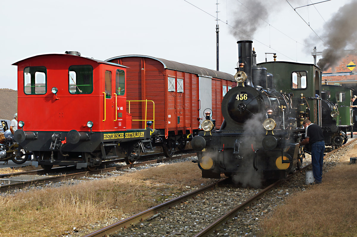 SBB/HSTB: Remisenfest des Vereins Historische Seethalbahn vom 3. September 2016.
Tm I 465 (ehemals SBB), NOB E 3/3 456 und Ed 3/3 Beinwil vor der Remise Hochdorf während den Vorbereitungsarbeiten.
Foto: Walter Ruetsch
