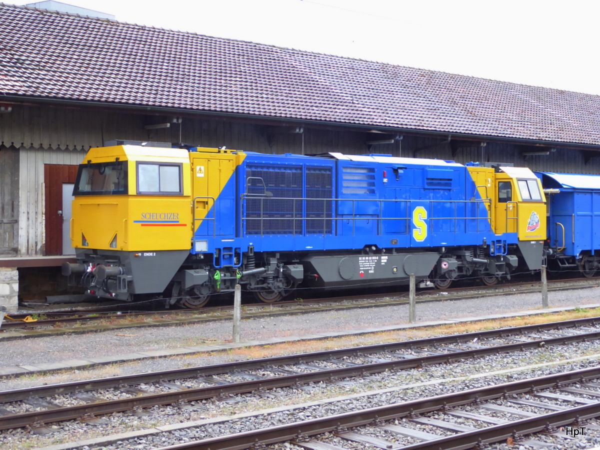 Scheuchzer Gleisbau - Lok  Am 4/4  92 85 88 40 003-8 abgestellt in Fribourg am 10.05.2016