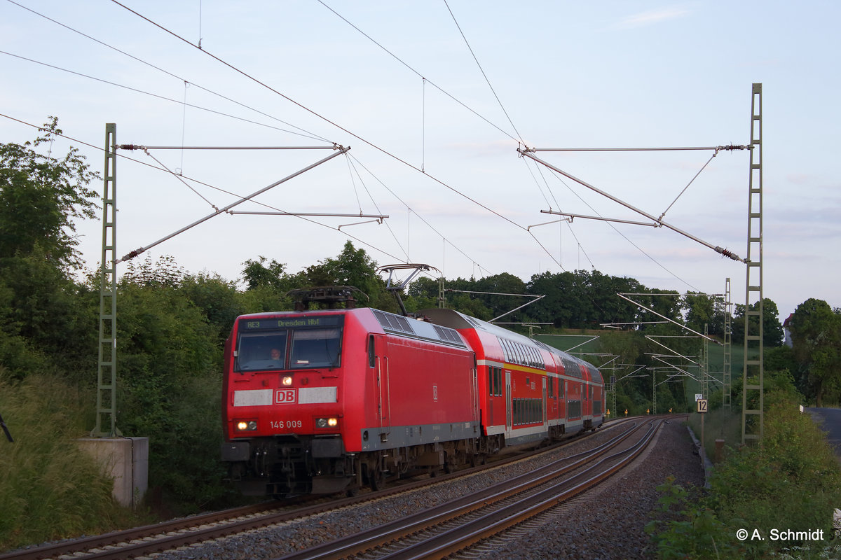 Selten auf der KBS 510 anzutreffen die 146 am RE 3 zwischen Dresden und Hof. Hier aber mit der 146 009 in Liebau/ Pöhl am 10.6.2016