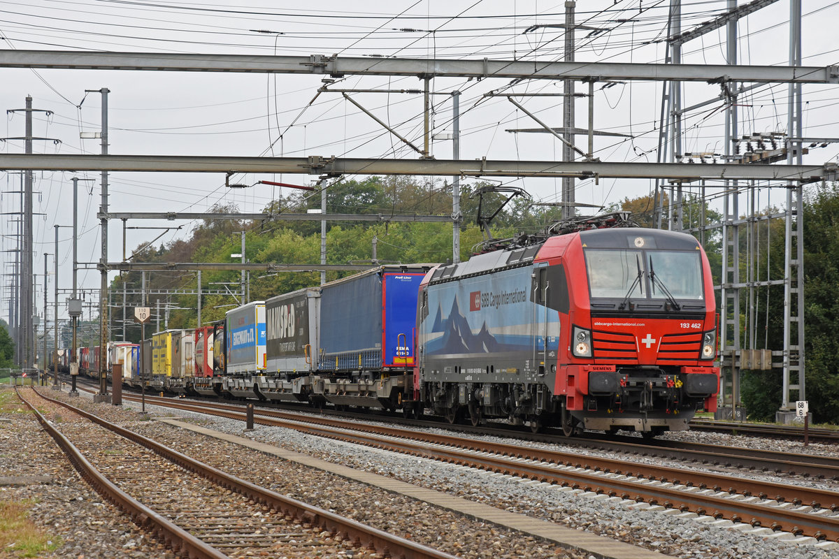 Siemens Vectron 193 462-9 durchfährt den Bahnhof Möhlin. Die Aufnahme stamm t vom 06.09.2018.