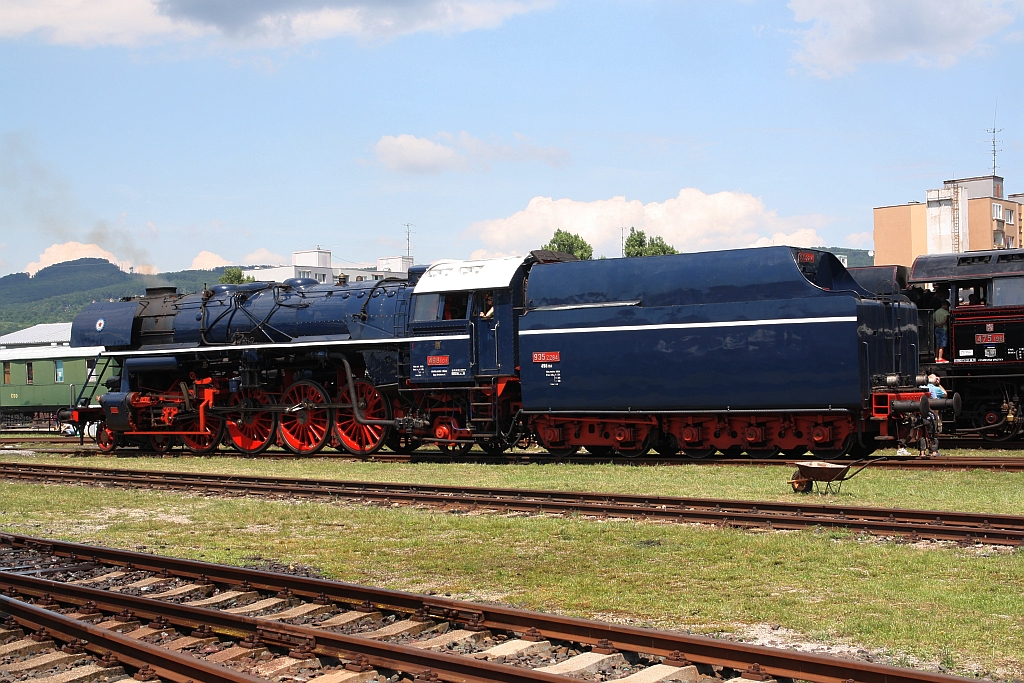 SK-ZSR 90 56 2 498 104-9, historisch angeschrieben als CSD 498 104, am 16.Juni 2018 beim  RENDEZ 2018  im ZSR Eisenbahnmuseum in Bratislava východ.