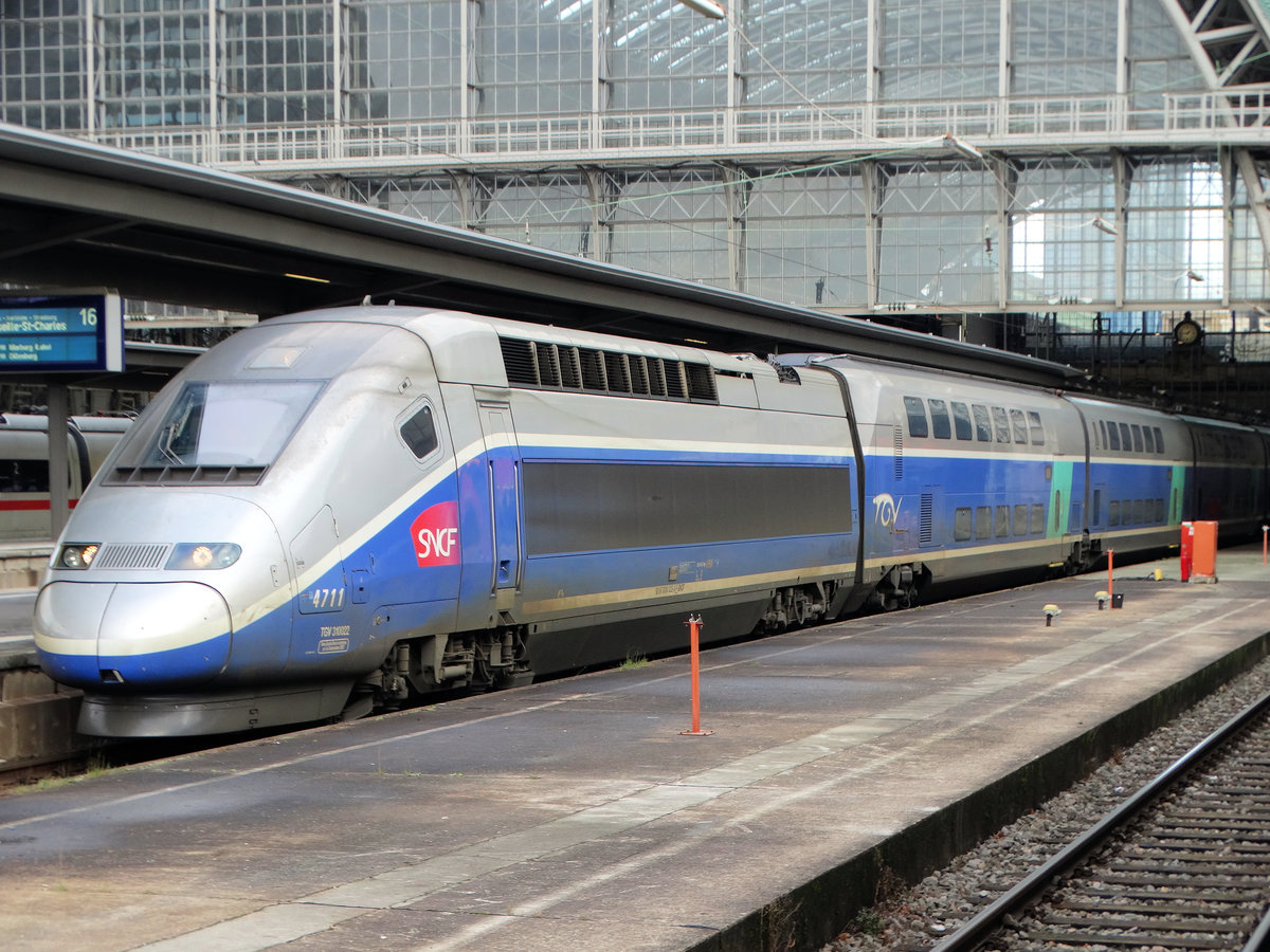SNCF Alstom TGV Duplex 4711 (310 022-3) am 14.01.17 in Frankfurt am Main Hbf 