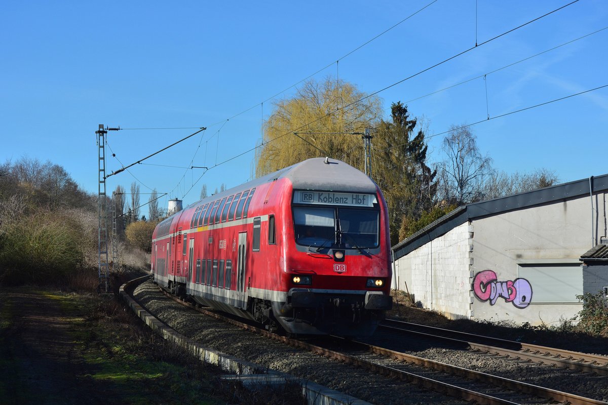 Soeben hat die RB27 den Haltepunkt Jüchen verlassen und fährt nun Richtung Grevenbroich.

Jüchen 25.02.2019