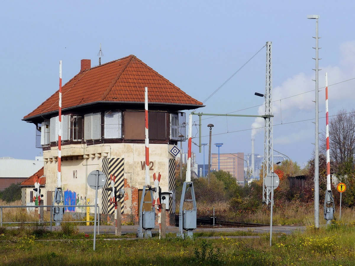 Stellwerk W2 am Bahnübergang Poeler Straße; Wismar, 01.11.2015
