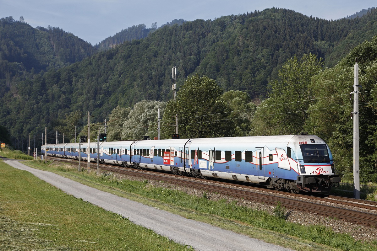 Steuerwagen 80-90.751 als Railjet zwischen Pernegg und Bruck an der Mur am 5.07.2015.