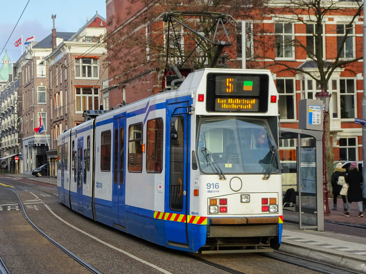 Straßenbahn Amsterdam Linie 5 nach Van Hallstraat in Rijksmuseum, 14.12.2018.