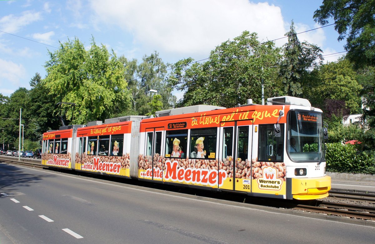 Straßenbahn Mainz: Adtranz GT6M-ZR der MVG Mainz - Wagen 201, aufgenommen im Juli 2016 in Mainz-Gonsenheim.
