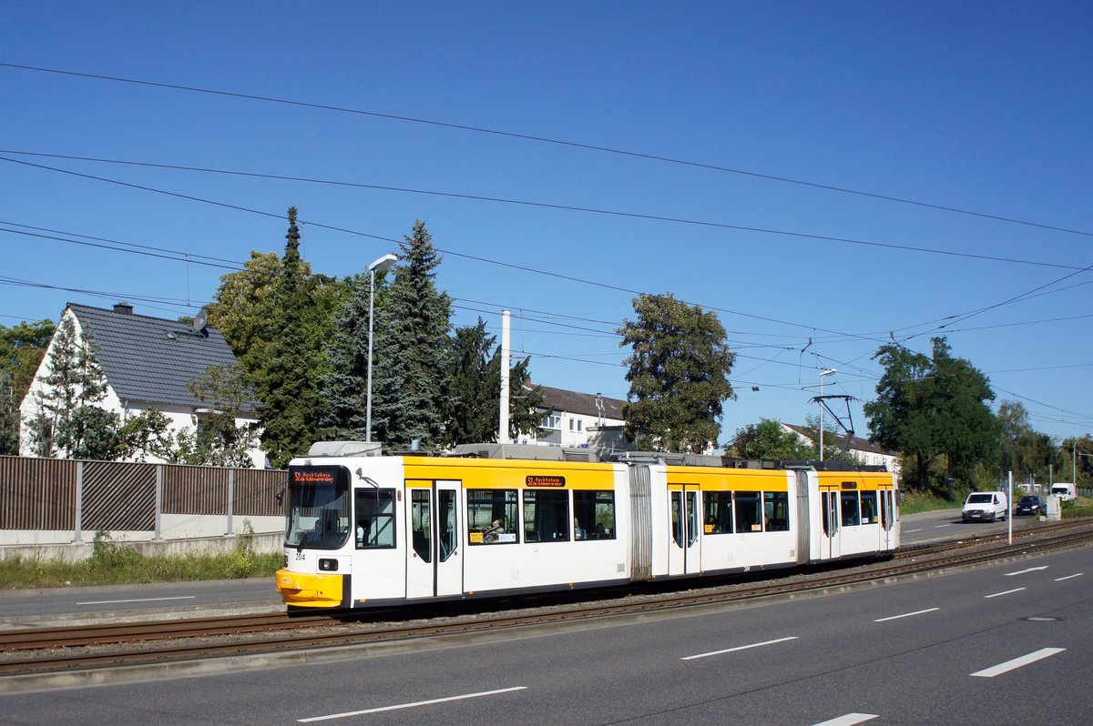 Straßenbahn Mainz: Adtranz GT6M-ZR der MVG Mainz - Wagen 204, aufgenommen im August 2016 in Mainz-Hechtsheim.